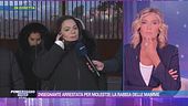 Insegnante arrestata per molestie: la rabbia delle mamme