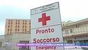 Taranto, anziano cade dalla barella e muore: 4 indagati