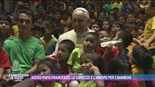 Addio Papa Francesco, le carezze e l'amore per i bambini