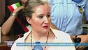 Alessia Pifferi di nuovo in aula: rossetto e rosario al collo