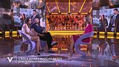 Rüzgar Aksoy e Cagla Demir e i personaggi di Tarik e Banu
