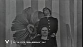 Fausto Leali e la mamma Caterina a "La festa della mamma" nel 1967