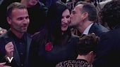 Laura Pausini saluta i fan a Verissimo