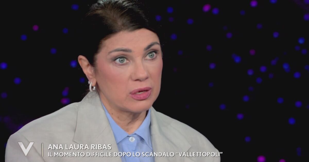 Verissimo: Ana Laura Ribas: 
