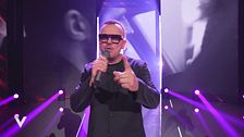 Gigi D'Alessio in "Rosa e lacrime"