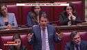 Conte sfida Meloni: "Resta seduta?"
