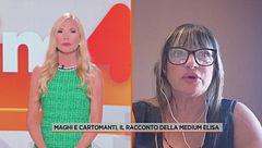 Maghi e cartomanti, la medium Elisa: "Ecco chi si rivolge a me"