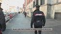 Milano, uomo tenta di rapire due bimbe e poi entra in una scuola