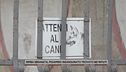 Bimba sbranata ad Acerra, pigiamino insanguinato trovato nei rifiuti