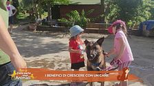 I benefici di crescere con un cane