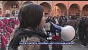 Piazze contro il governo: gesti e slogan violenti