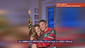 Gli abbracci impossibili di Natale: il video virale