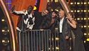 Il fan Migliazza e i campioni dell'Olimpia basket