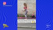Fare yoga con una capra sulla schiena: ce ne parla Socialman