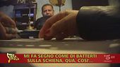 Il presunto medium e il marito defunto che in realtà è vivo è vegeto