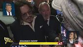 «Johnny, Kamala or Trump?», esilarante incontro tra Enrico Lucci e Johnny Depp, l'unica star Usa che non si sbilancia