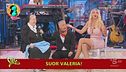 "Suor" Valeria Marini tra il convento e la ricerca di un uomo "stellare"