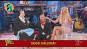 "Suor" Valeria Marini tra il convento e la ricerca di un uomo "stellare"