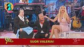 "Suor" Valeria Marini tra il convento e la ricerca di un uomo "stellare"