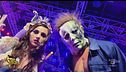 Ad Halloween i Velin ballano travestiti sulle note di Jump In the Line (Shake, Senora)