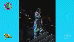 Il capitombolo di Laura Pausini durante il suo live domina la classifica de I Nuovi Mostri