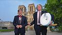 Enzino è andato a Parigi per visitare Notre-Dame e ha incontrato il gobbo...