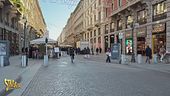 Attentato di Magdeburgo, questa sera a Striscia la notizia, Valerio Staffelli a Milano entra senza ostacoli con l'auto in una Piazza Duomo gremita in barba all'innalzamento dei livelli di sicurezza promesso dal ministro Piantedosi