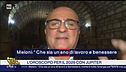 Meloni augura un buon "ano" di lavoro a tutti, mentre al Vaticano cantano Disco… inferno!