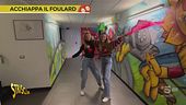 La challenge: sfida a braccio di ferro e scioglilingua tra aspiranti Veline!