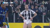 Striscia lo striscione e gli "agguati gufeschi"