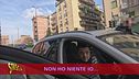 Brumotti interviene nel bar degli spacciatori a Corsico, accanto al parco-giochi dei bambini