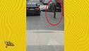 Cerignola, auto rubata in pieno giorno sotto gli occhi di tutti: il video shock fa il giro del web
