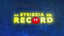 A "La Striscia dei record" scarpe, calzini e aeroplanini di carta