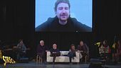 L'esilarante video messaggio di Alessandro Siani sul palco della Fionda di Legno. E Pieraccioni canta 'O surdato 'nnammurato…