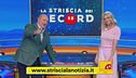 La Striscia dei record prosegue tra canzoni e musica