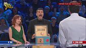 Affari Tuoi: il "cambio pacco" serve a pilotare il gioco? Lo spiega De Martino