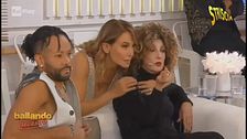 "Sono stufa. Qui danno dei 9 e 10 a gente che non…": Gaffe di Marcella Bella che parla di Barbara D'Urso ma non si accorge di star parlando direttamente a lei