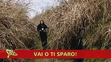 Premio "Fionda d'Autunno" a Vittorio Brumotti: le immagini dei suoi servizi sul palco del Teatro Ambra di Albenga
