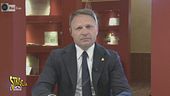 Lollobrigida scambia pani e pesci per vino e un meme di Trump per la realtà