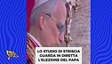 Robert Francis Prevost è Papa: lo studio di Striscia di ferma per guardare l'elezione