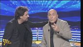 Auguri a Maurizio Battista, il comico ciociaro dall'ironia pungente