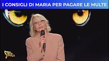 Maria De Filippi a Belve: per pagare le multe rubavo l'argenteria in casa