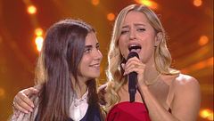 Lola Ponce e Cristina Fiorita in "Mi tierra"