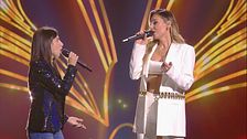 Anna Tatangelo e Marianna Alè in "I'll never love again"