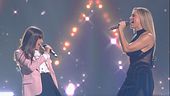 Lola Ponce e Viola Scalzo in "Flashdance ... What a feeling"