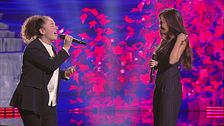 Benedetta Caretta e Sara Fattori in "A million dreams"