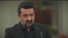 Akif: "Omer è il figlio di Suzan!"