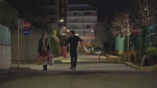 Harika viene aggredita