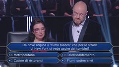 Sara chiama l'aiuto di Paolo e il 50:50