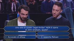 Riccardo chiede l'aiuto del 50:50 e dell'amico Alessandro